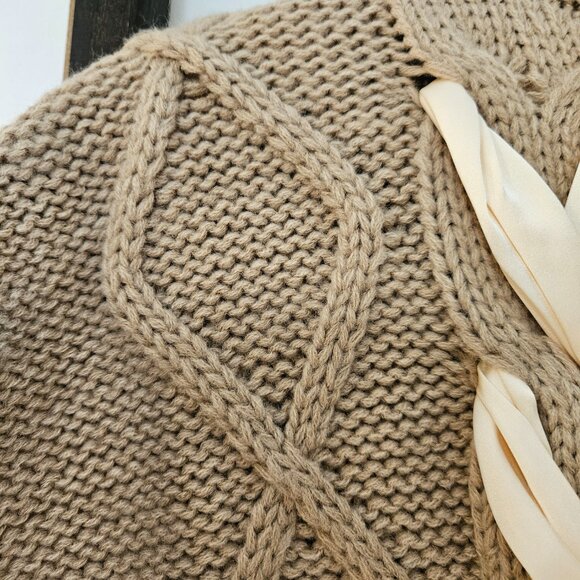 Romantic Beige Cable Knit Sweater Vest w/ Satin Bows NWT Size L - Picture 5 of 12
